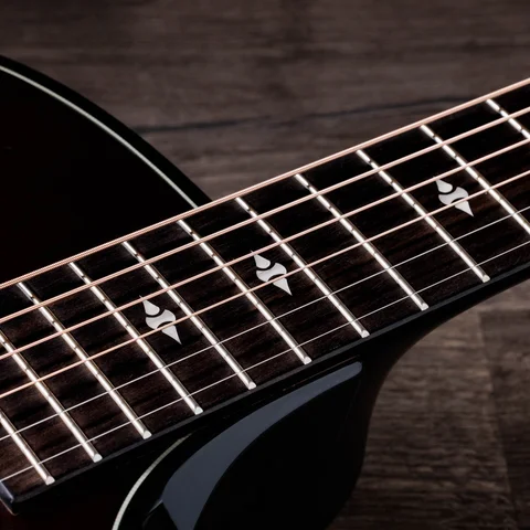 500 Series アコースティックギター | Taylor Guitars